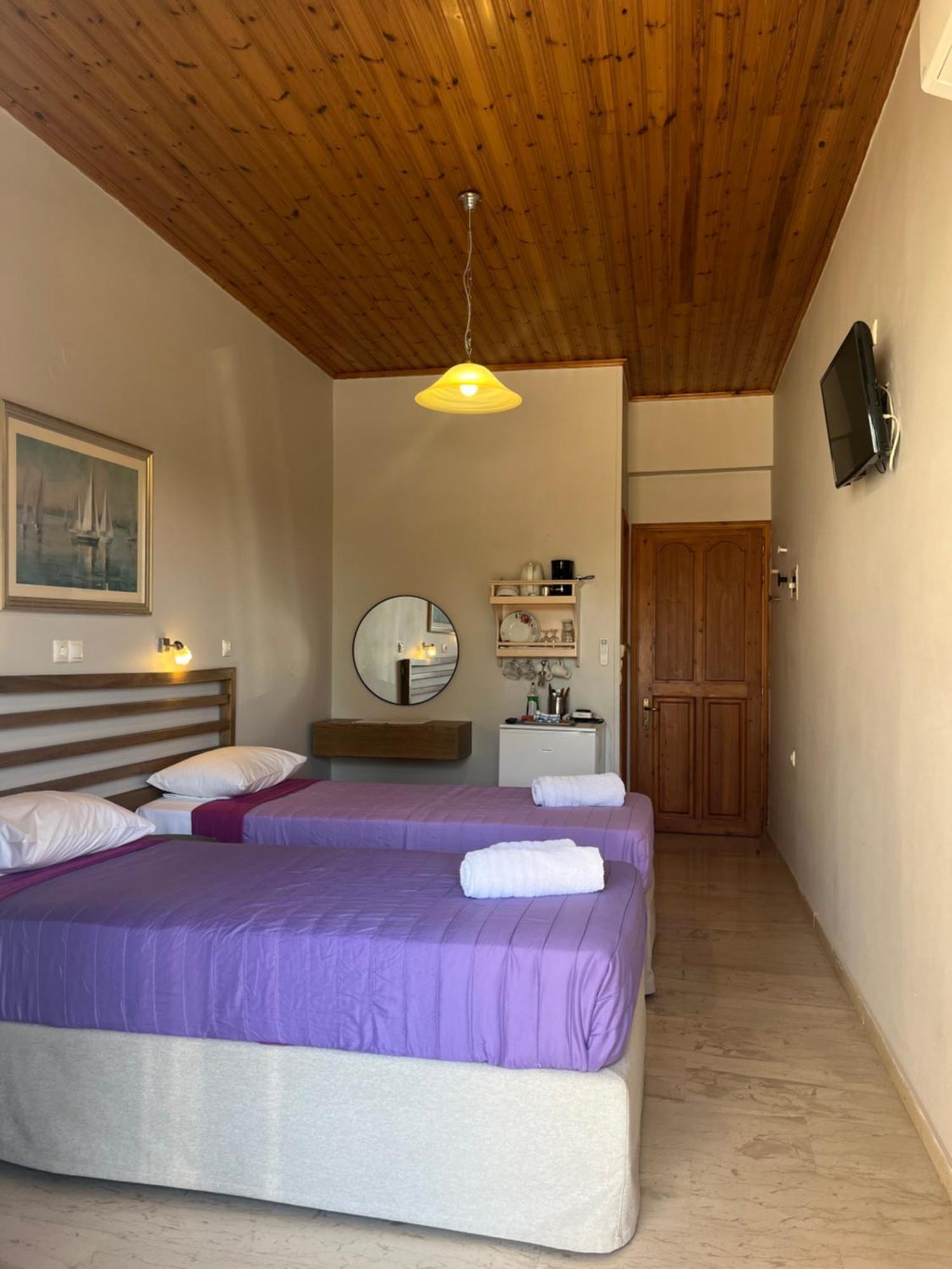 George Studios Vasilikí Cameră foto
